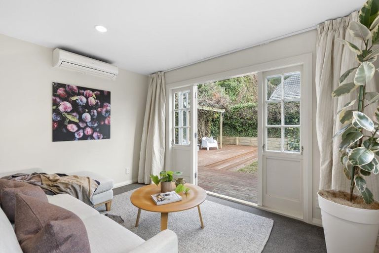 Photo of property in 22 Matipo Street, Eastbourne, Lower Hutt, 5013