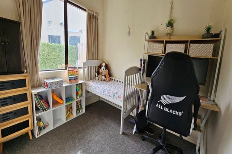 Photo of property in 30 Miriam Corban Heights, Henderson, Auckland, 0612