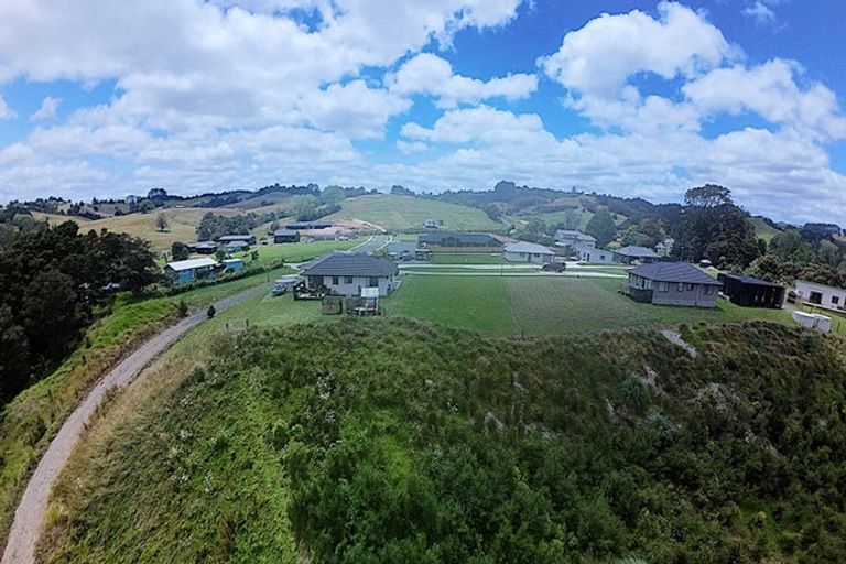 Photo of property in 25 Manaaki Circle, Paparoa, 0571