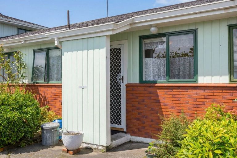 Photo of property in 3/13 Hillcrest Street, Solway, Masterton, 5810