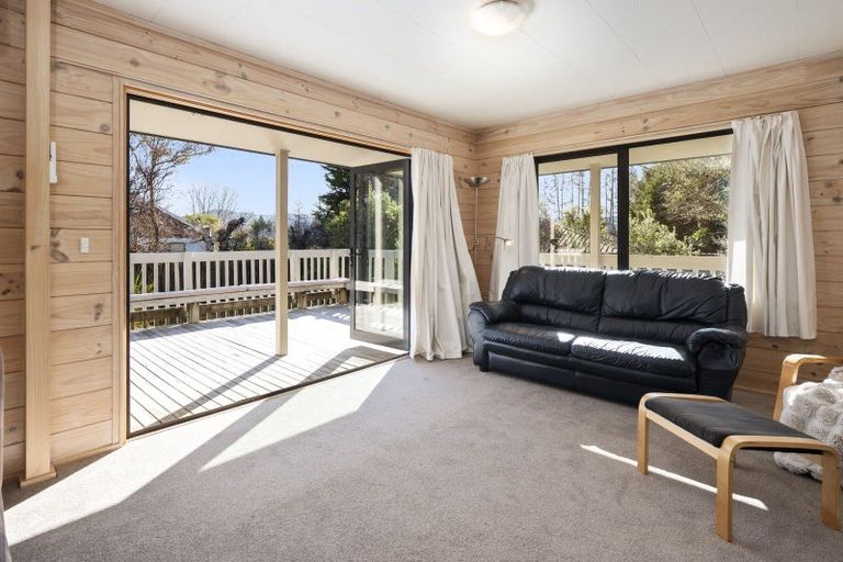 Photo of property in 2/58 Kinloch Road, Kinloch, Taupo, 3377