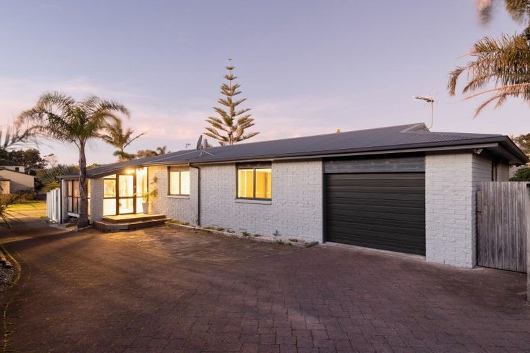 Photo of property in 132a Dickson Road, Papamoa Beach, Papamoa, 3118