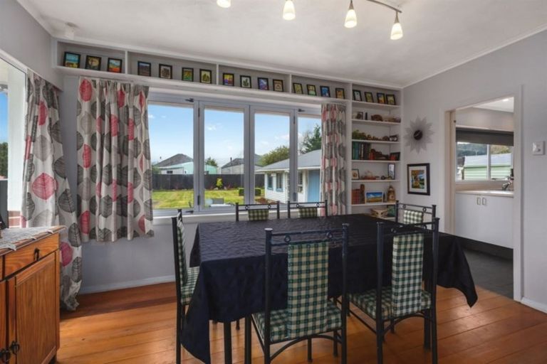 Photo of property in 11 Bristol Street, Trentham, Upper Hutt, 5018
