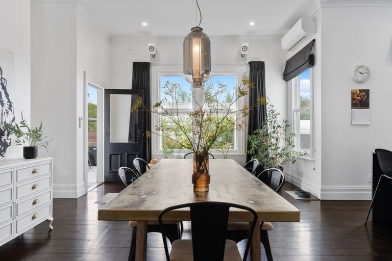 Photo of property in 250 Main Street, Greytown, 5712