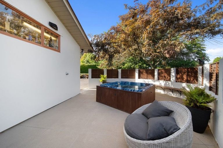 Photo of property in 15 Kaipara Road, Papakura, 2582