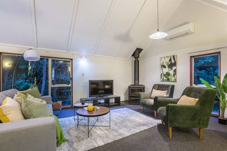 Photo of property in 19 Solander Place, Whitby, Porirua, 5024