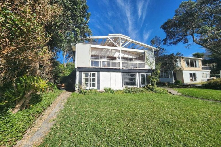 Photo of property in 23 Ocean View Road, Hatfields Beach, Orewa, 0931