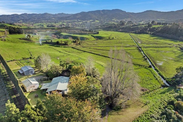 Photo of property in 115 State Highway 2, Katikati, 3170