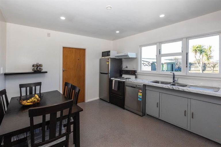 Photo of property in 19 Vivian Street, Burwood, Christchurch, 8083