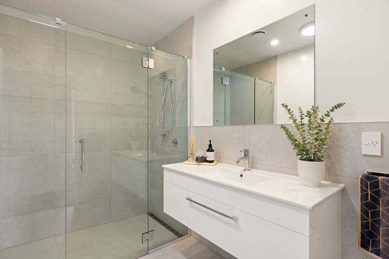 Photo of property in 4/3 Huia Avenue, Forest Lake, Hamilton, 3200