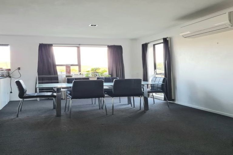 Photo of property in 9 Westra View, Tawa, Wellington, 5028