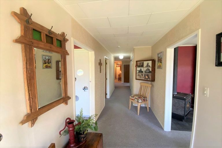 Photo of property in 275 High Street, Eltham, 4322