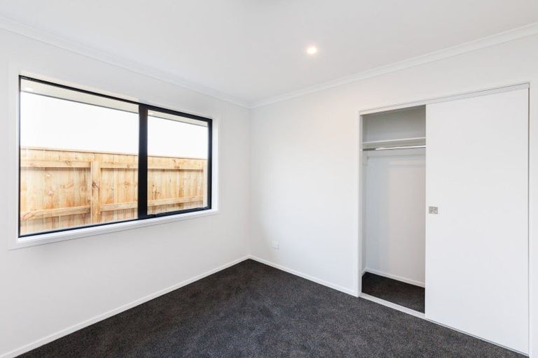 Photo of property in 8 Pahiki Crescent, Levin, 5510