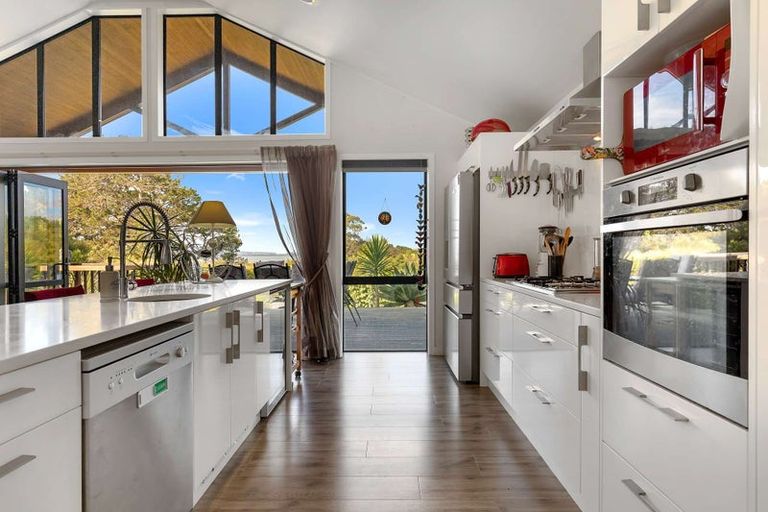 Photo of property in 68 Omana Avenue, Shelly Beach, Helensville, 0874