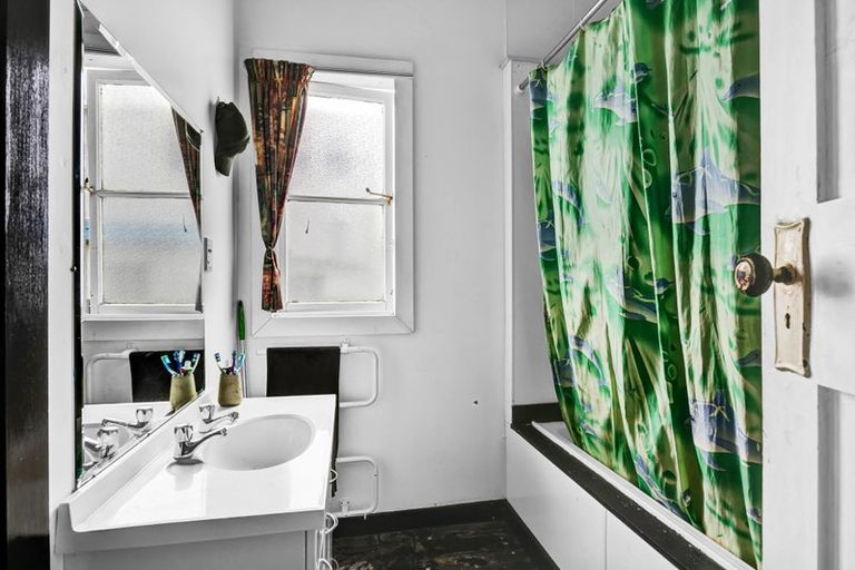 Photo of property in 265 Princes Street, Hawera, 4610