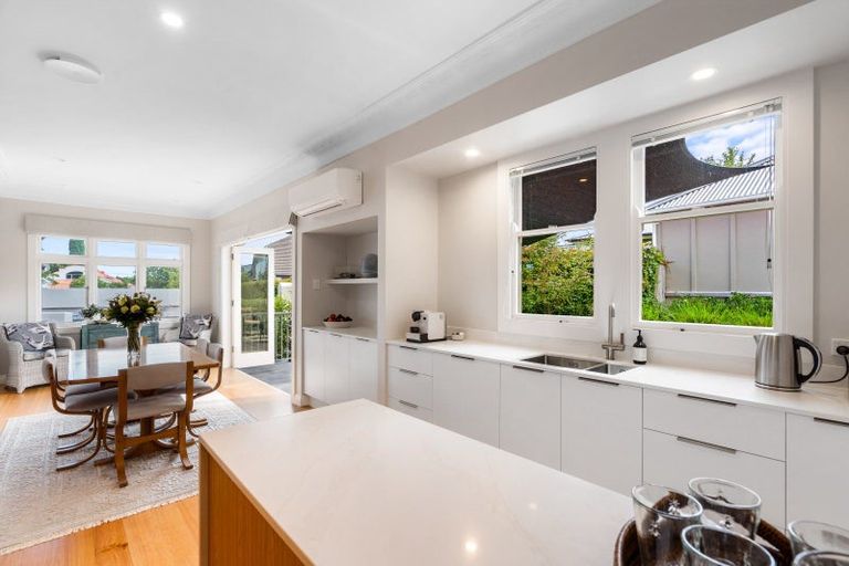 Photo of property in 11 Chambers Street, Havelock North, 4130