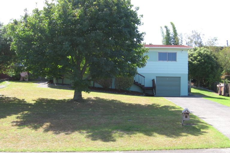 Photo of property in 3 Capricorn Place, Browns Bay, Auckland, 0630