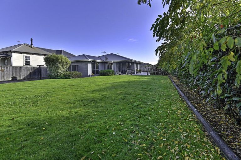 Photo of property in 14 Waitaha Place, Clive, 4102