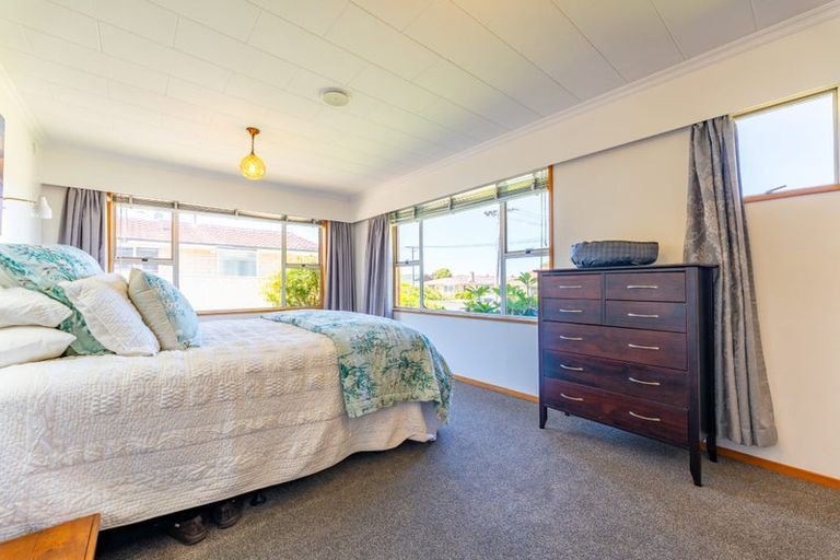 Photo of property in 12 Churchill Place, Waimate, 7924