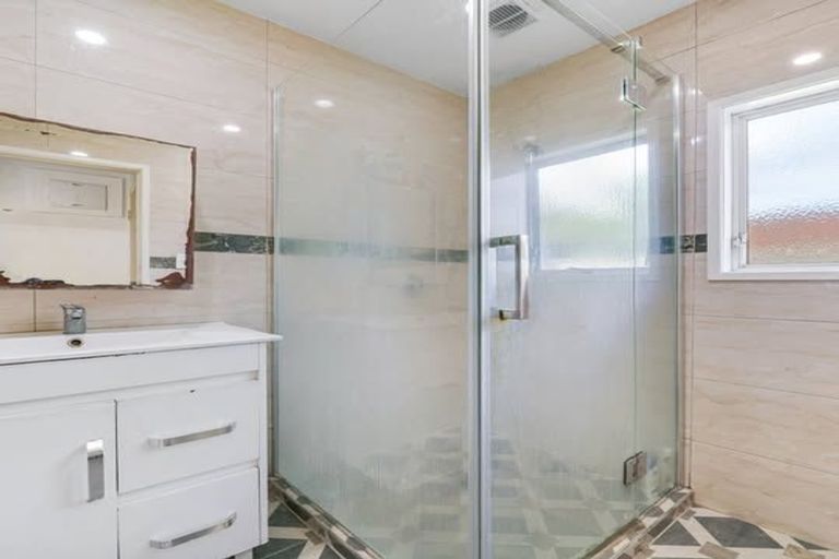 Photo of property in 2/6 King Street, Papatoetoe, Auckland, 2104