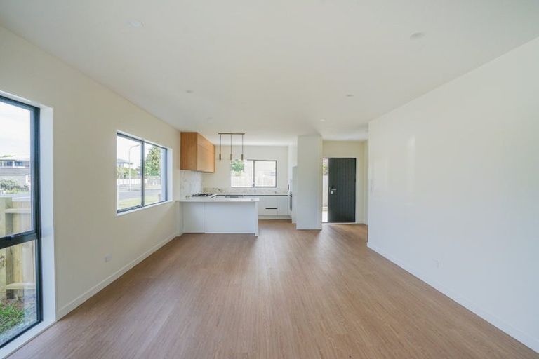 Photo of property in 18a Domain Road, Weymouth, Auckland, 2103