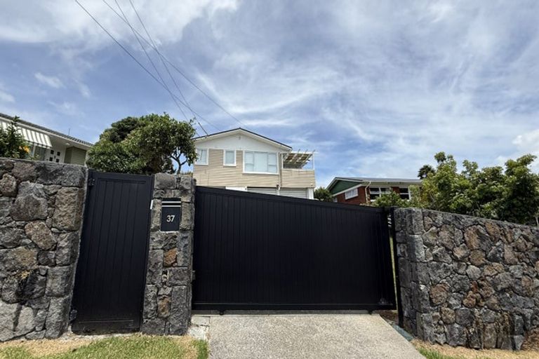 Photo of property in 37 Willoughby Avenue, Howick, Auckland, 2014
