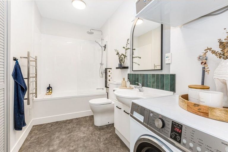 Photo of property in Luxford Villas, 103/72 Herald Street, Berhampore, Wellington, 6023