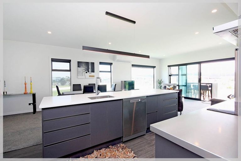 Photo of property in 16 Carex Grove, Foxton Beach, Foxton, 4815