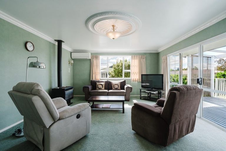 Photo of property in 17 Sandalwood Drive, Dinsdale, Hamilton, 3204