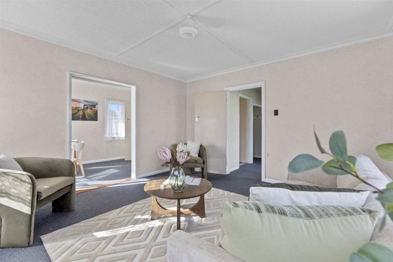 Photo of property in 40 Blake Street, Waitara, 4320