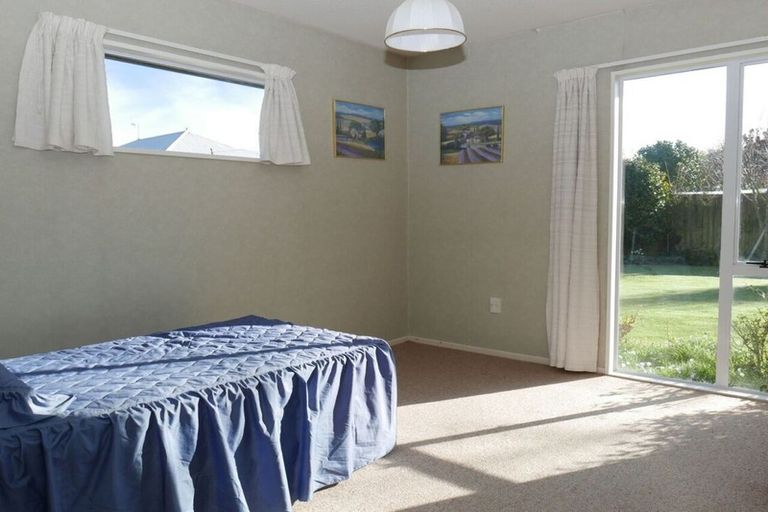 Photo of property in 68 Regency Crescent, Redwood, Christchurch, 8051