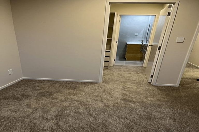 Photo of property in 2a Finnerty Avenue, Bucklands Beach, Auckland, 2014