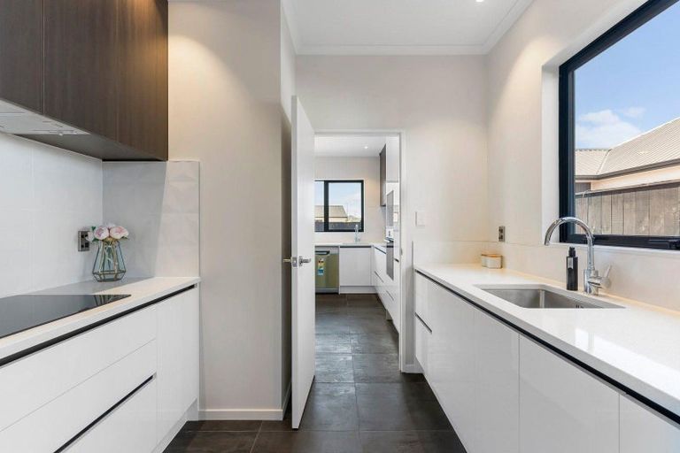 Photo of property in 13 Arahi Road, Clevedon, 2582