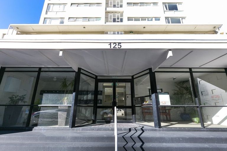 Photo of property in 31/125 Grant Road, Thorndon, Wellington, 6011