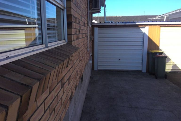 Photo of property in 3/60 Great South Road, Papakura, 2110