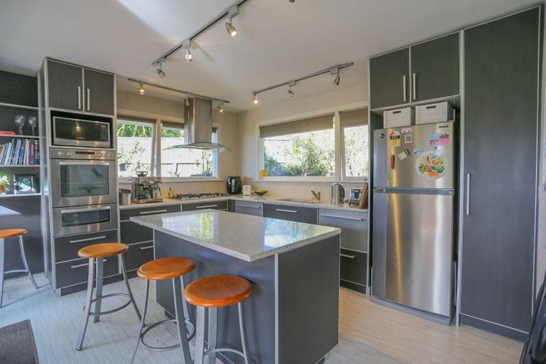 Photo of property in 2/2a Medbury Terrace, Fendalton, Christchurch, 8041