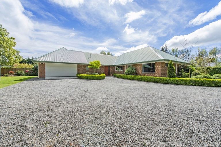 Photo of property in 16/18 Queen Street, Coalgate, 7673