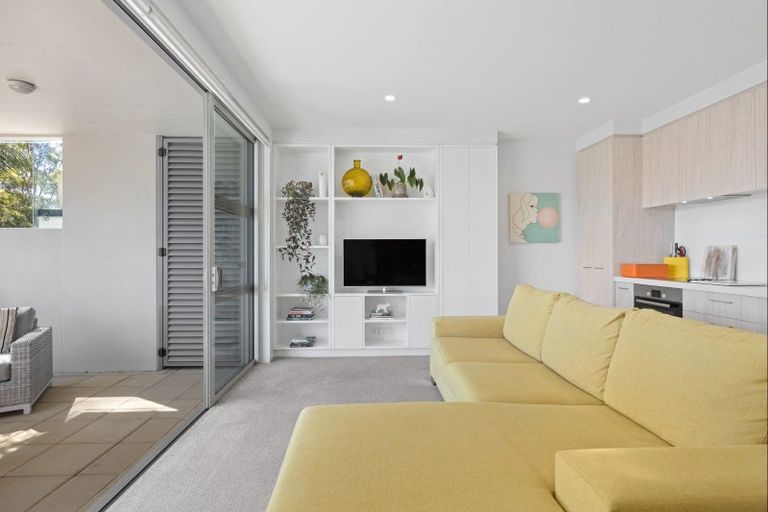 Photo of property in 15a Blake Greens, Silverdale, 0932