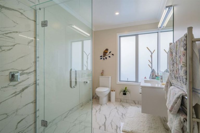 Photo of property in 15 Waitotara Way, Whitianga, 3510