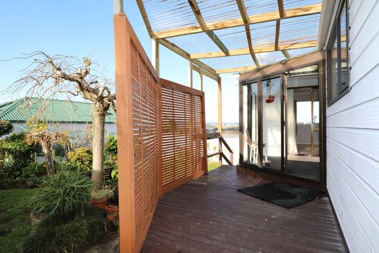 Photo of property in 58 Bradbury Road, Botany Downs, Auckland, 2010