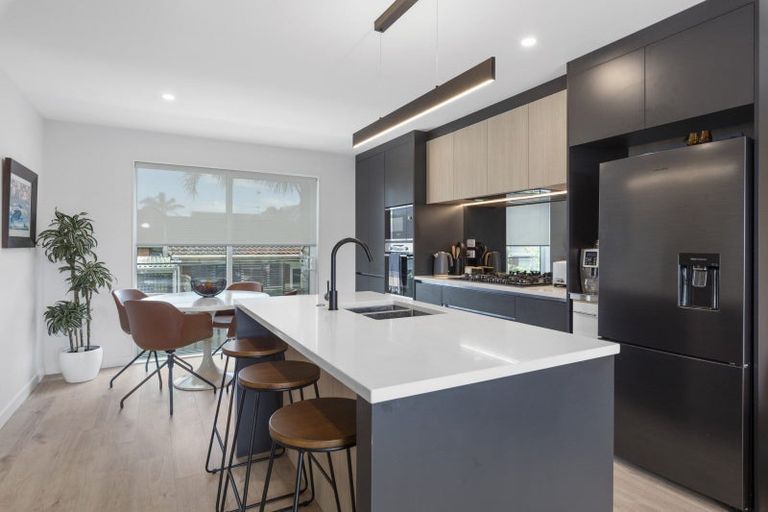 Photo of property in 4/4 Jutland Road, Hauraki, Auckland, 0622