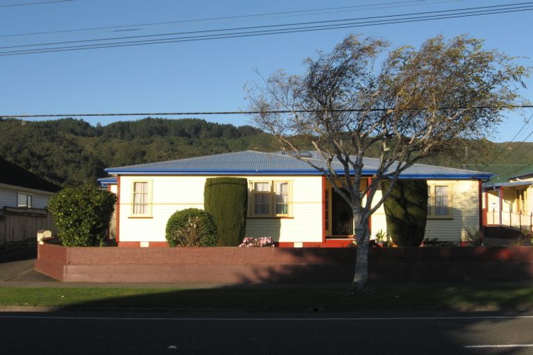 Photo of property in 151 Stokes Valley Road, Stokes Valley, Lower Hutt, 5019