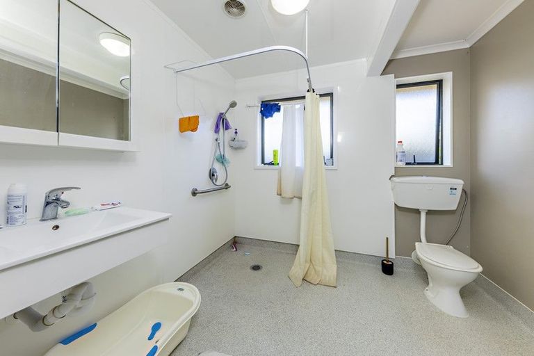 Photo of property in 45 Robert Ross Place, Clendon Park, Auckland, 2103