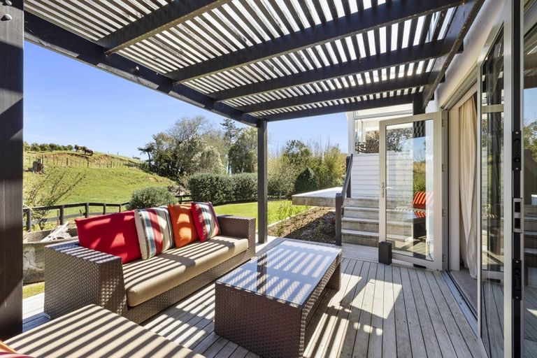 Photo of property in 822 Carrington Road, Hurworth, New Plymouth, 4371