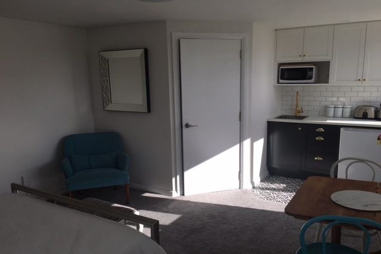 Photo of property in 3 Stafford Street, Mount Victoria, Wellington, 6011