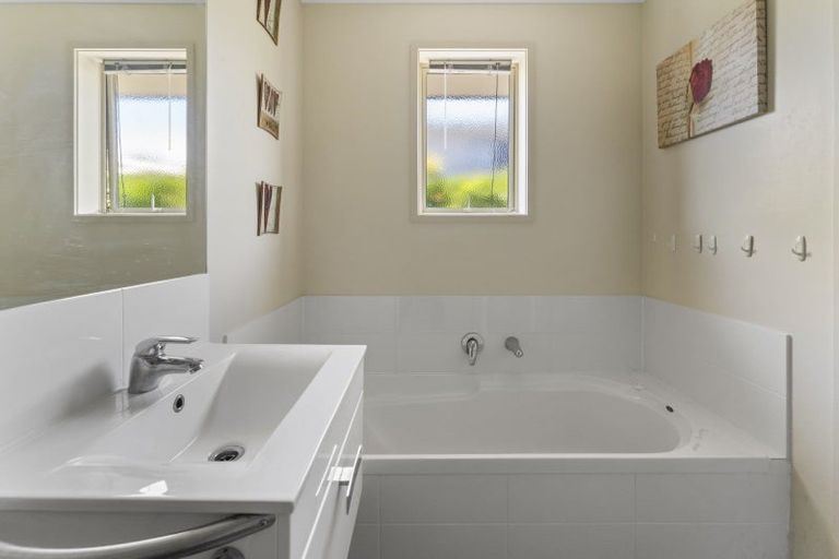 Photo of property in 32 Cambria Street, The Wood, Nelson, 7010