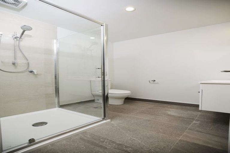 Photo of property in 2/24 Parson Lane, Papatoetoe, Auckland, 2025