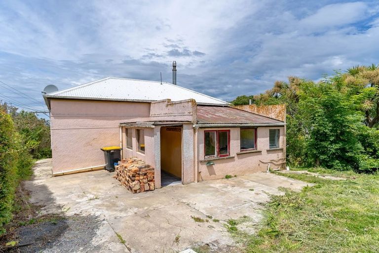 Photo of property in 32 Neidpath Road, Mornington, Dunedin, 9011