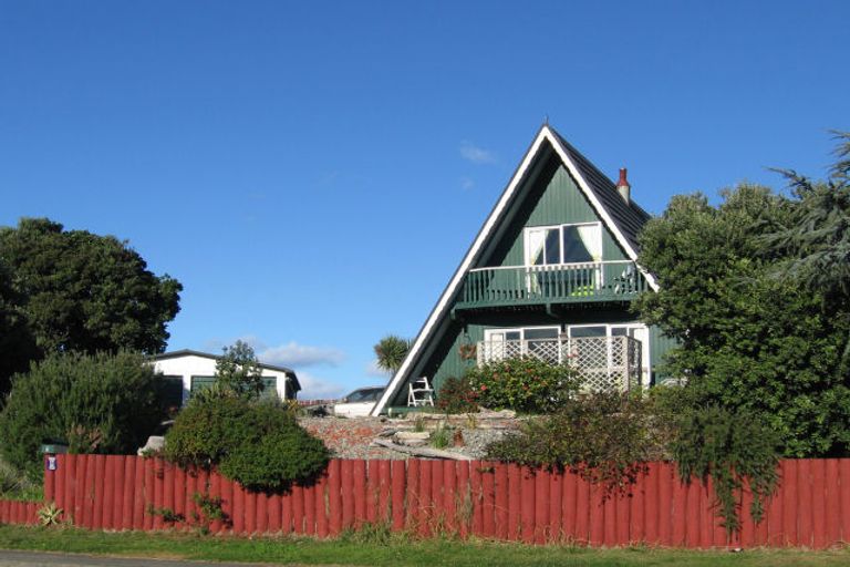 Photo of property in 7 O'rourke Place, Otaki Beach, Otaki, 5512