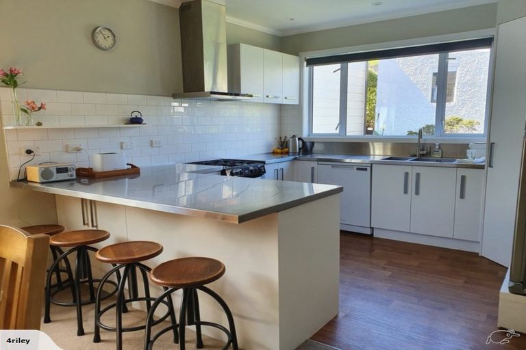 Photo of property in 30 Hiropi Street, Newtown, Wellington, 6021